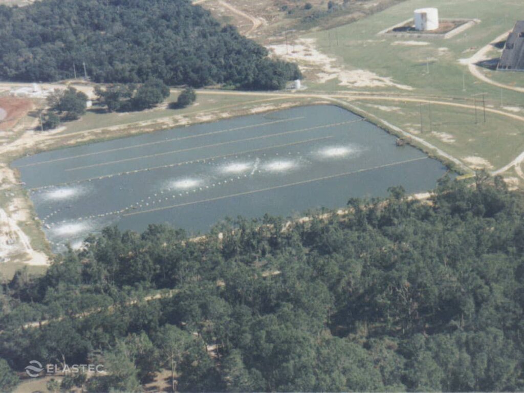 Wall baffle in lagoon 1