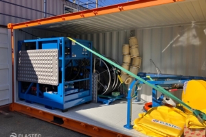 Weir oil skimmer package in container